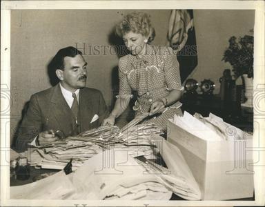 1944 Press Photo Governor Thomas Dewey & Secretary Cheap Sale Cost