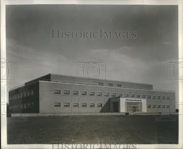 1945 Press Photo Firestone Tire & Rubber Research Lab Enjoy Online