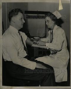 1944 Press Photo Ned Smith Blood Donor - RRW94521 Real Online