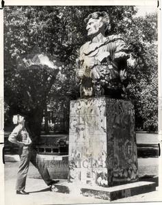 1945 Press Photo Tecumseh statue Annapolis MD painted Buy Cheap Limited Edition