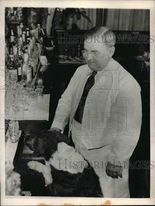1944 Press Photo Tavern Mooches Coins From Patrons In Wisconsin At Tavern Buy Cheap 2025