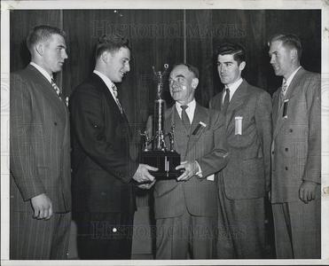 1947 Press Photo All sports awards Bobby Brown New York Yankee infielder honored Cheap Sale Inexpensive