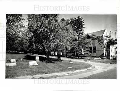 1945 Press Photo McDonald, Ronald House Comfortable