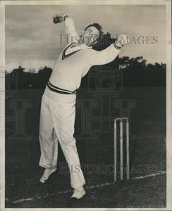 1947 Press Photo Dr Robert McMullin, bowling cricket Buy Cheap Best