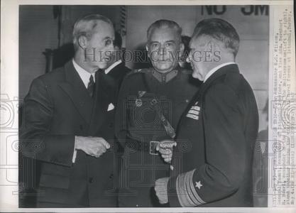 1947 Press Photo E.C. Wilson & Vice Admin. Bernhart For Sale