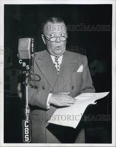 1945 Press Photo Actor Raymond Walburn stars in "That's My Pop" Cheap Discounts