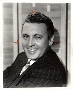 1948 Press Photo Allan Jones Swinging Summer Free Shipping 100% Guaranteed
