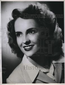 1948 Press Photo Pat Sherood Senior at U OF I in Collegiate Magazine - nea61857 Outlet View
