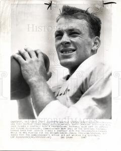 1949 Press Photo Charles Justice Washington Redskins Cheap Finishline