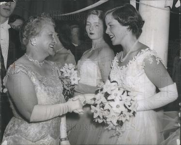 1949 Press Photo Joan Pruitt Chicago Debutante Online