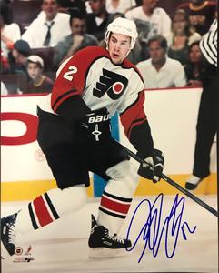 Simone Gagne 8x10 Philadelphia Flyers Autographed / Signed Photo Cheap Eastbay