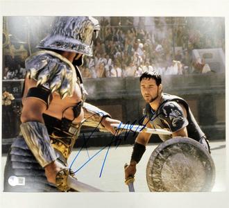 Russell Crowe signed Gladiator 11x14 photo autograph  Beckett BAS Visit Sale Online