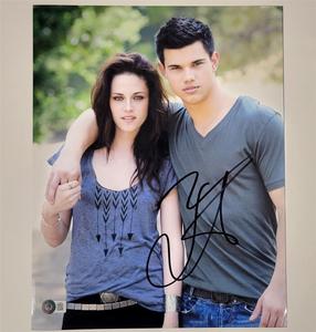 Taylor Lautner signed Twilight 11x14 photo autograph  Beckett BAS holo Cheap 100% Authentic