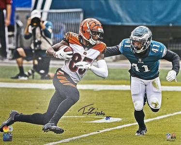 Tee Higgins Autographed/Signed Cincinnati Bengals 16x20 Photo Beckett 40690 Outlet Hot Sale