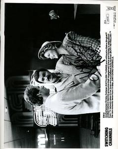 Kathleen Turner Jsa Certed Signed 8x10 Photo Autograph Authentic Discount Reliable