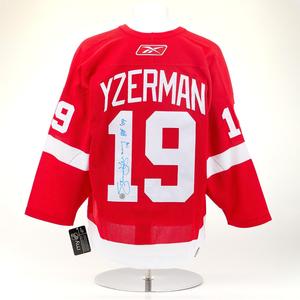 Steve Yzerman Signed Detroit Red Wings Authentic Reebok Jersey with HOF Note Discount Classic