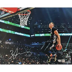 Zach Lavine Autographed/Signed Minnesota Timberwolves 16x20 Photo FAN 47012 Clearance Original