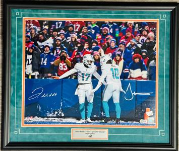 Tyreek Hill & Jaylen Waddle Autographed 16x20 Framed Photo (Beckett/Fanatics) Websites Cheap Pice