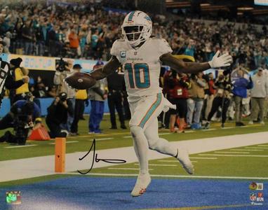 Tyreek Hill Autographed/Signed Miami Dolphins 16x20 photo Beckett 40254 Outlet Genuine