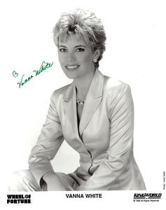 Vanna White Signed 1996 Wheel of Fortune/King World B&W 8x10 Photo COA Free Shipping Recommend