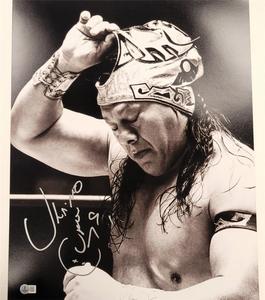 Ultimo Guerrero signed Wrestling 16x20 photo autograph  Beckett BAS Sale Fake