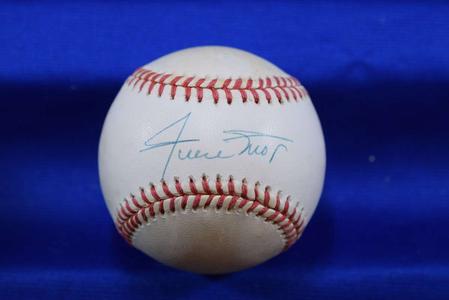 Willie Mays PSA DNA Signed National ONL League Autographed Baseball Outlet Classic