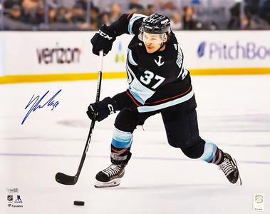 YANNI GOURDE AUTOGRAPHED 16X20 PHOTO SEATTLE KRAKEN SHOOTING FANATICS 211612 Reliable Online