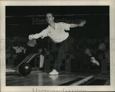 1948 Press Photo Joe Kristof Bowling - mja76418 Outlet Official Site