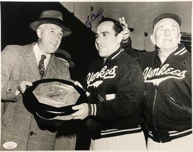 Yogi Berra Autographed Original United Press 11x14 Photo (JSA) Enjoy Online