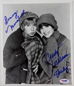 Penny Marshall & Cindy Williams signed Laverne & Shirley 8x10 Photo PSA/DNA COA Cheap Sale Release Dates
