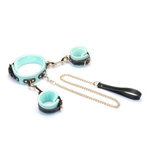 Italian Leather Wrist to Collar Set - Green Cost For Sale
