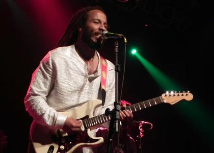 Ziggy Marley na bini Discount Latest