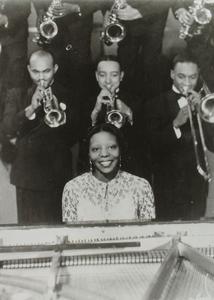 Mary Lou Williams i orkestar Cheap Supply