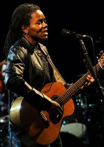 Tracy Chapman nastup Clearance Footaction
