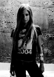 Avril Lavigne poziranje Cheap Fashionable