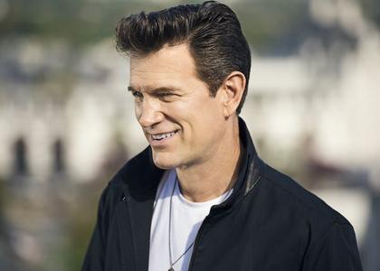 Chris Isaak profil Cheap Pice Original