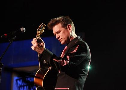 Chris Isaak svira Deals Cheap Online