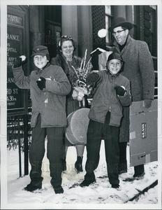 1951 Press Photo James & John Young with Rev & Mrs Fred Young View
