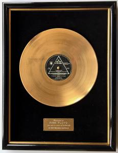 Pink Floyd - Dark Side Of The Moon Footaction Online