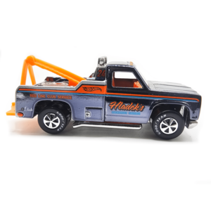 Hot Wheels - Ramblin' Wrecker - 2011 *Red Line Club Exclusive* Outlet Shop Offer