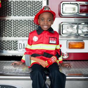 Firefighter Set Includes 5 Accessories, Size 3-4 Free Shipping Perfect