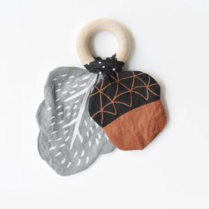 Wee Gallery Crinkle Teether - Acorn Excellent Online