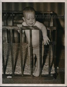 1939 Press Photo Young David standing in his crib Sale With Paypal