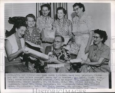1953 Press Photo First Time Six Sisters And Brother Together Clearance Manchester
