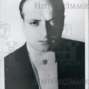 1951 Press Photo Pianist Dies at debut Free Shipping Fast Delivery