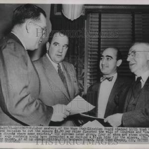 1952 Press Photo Wage Stabilization Board Cuts Miners' Pay Cheap Fashion Style