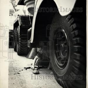 1954 Press Photo 50-ton Mobile Crane at Mechanical Handling Exhibition And Conv Sale Low Pice Fee Shipping