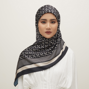 Coretan in Cookies and Cream With Mastercard For Sale