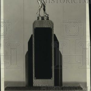 1942 Press Photo Boxing Golden Gloves Trophy - abns08286 Buy Cheap Pre Order
