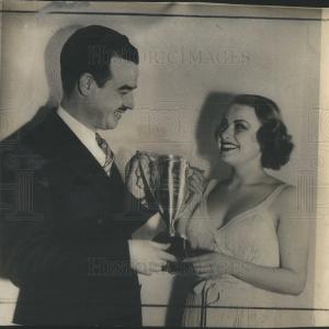 1936 Press Photo Balaban Katz Employees Club Holiday Ball Dance Contest Trophy Free Shipping Manchester Great Sale